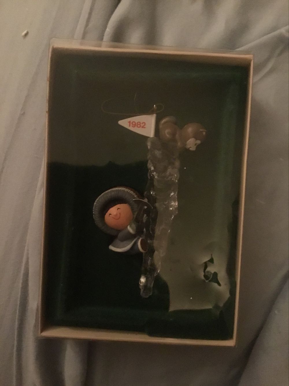 Fenton Bell With White Flowers Custard