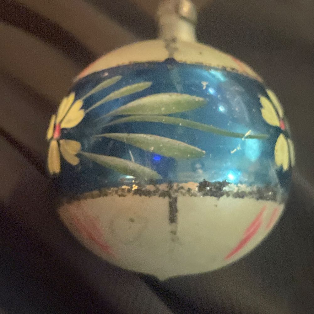 Poland - Round - Flowers - Blue, White, Green, Red - Flowers (Round) ornament collectible - Main Image 2