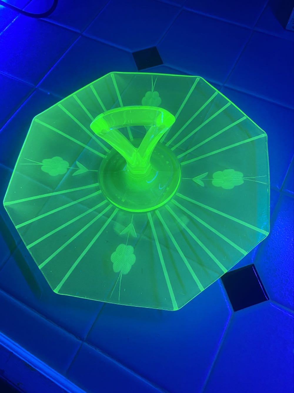 Unk Uranium Glass Cookie Tray with Center Handle 10” wide with cut Floral Flower Decoration.  ornament collectible - Main Image 3