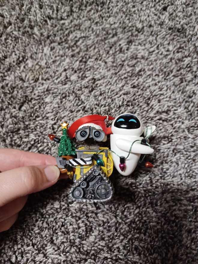Wall•e  And Eve   ornament collectible - Main Image 1