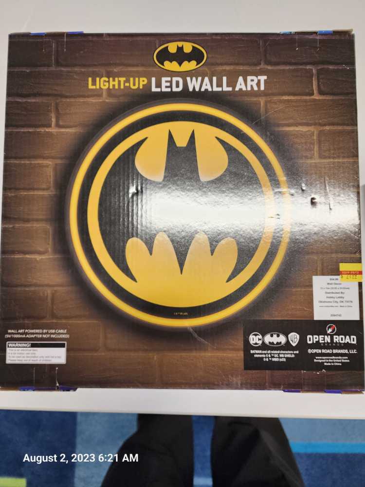 Light-Up LED wall Art Batman  ornament collectible - Main Image 2