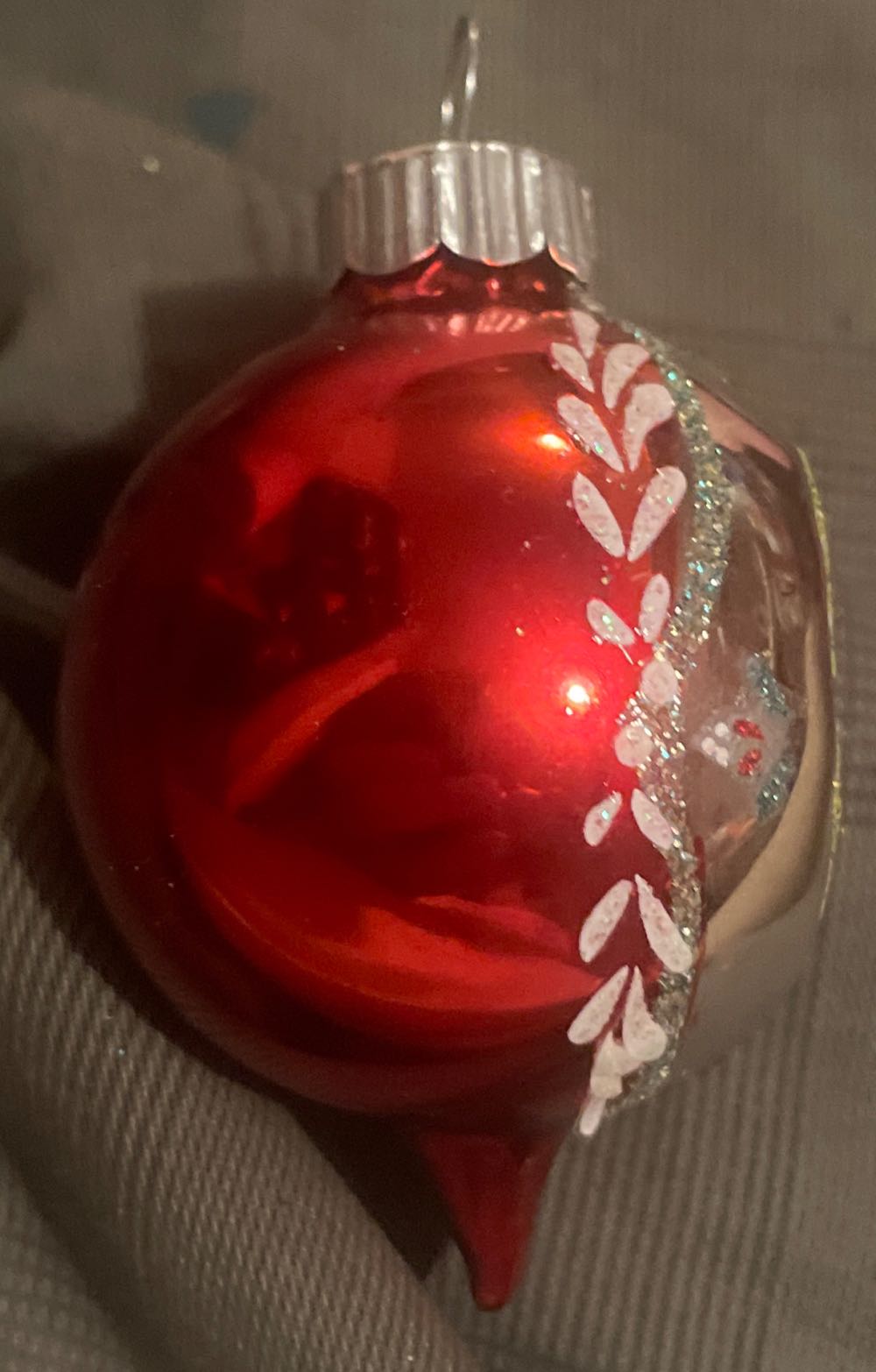 Christopher Radko - Shiny Brite - (Set 2) - Festive Fete - Teardrop- Reflector - Red, White, Green, Silver, Sky Blue - Festive Fete (Teardrop) ornament collectible - Main Image 2