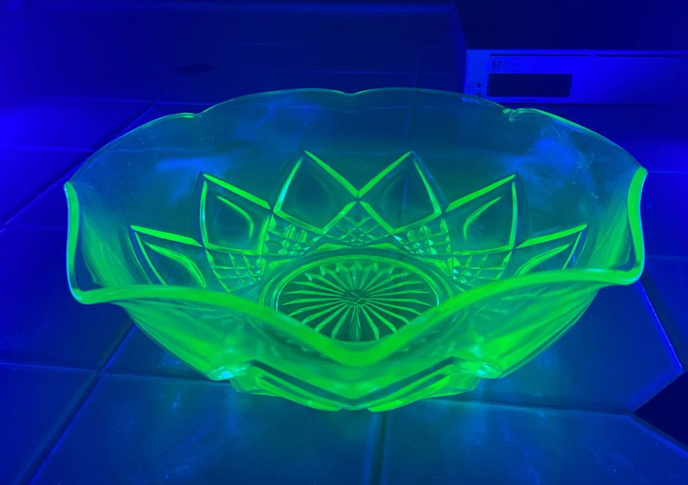 Lefton - White Holly Berry - Sugar Bowl & Lid - #6062