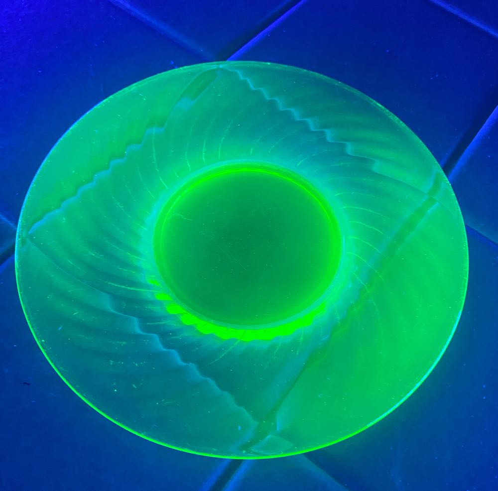 Anchor Hocking Spiral Optic Pattern Bread & Butter 6” Plate  ornament collectible - Main Image 3