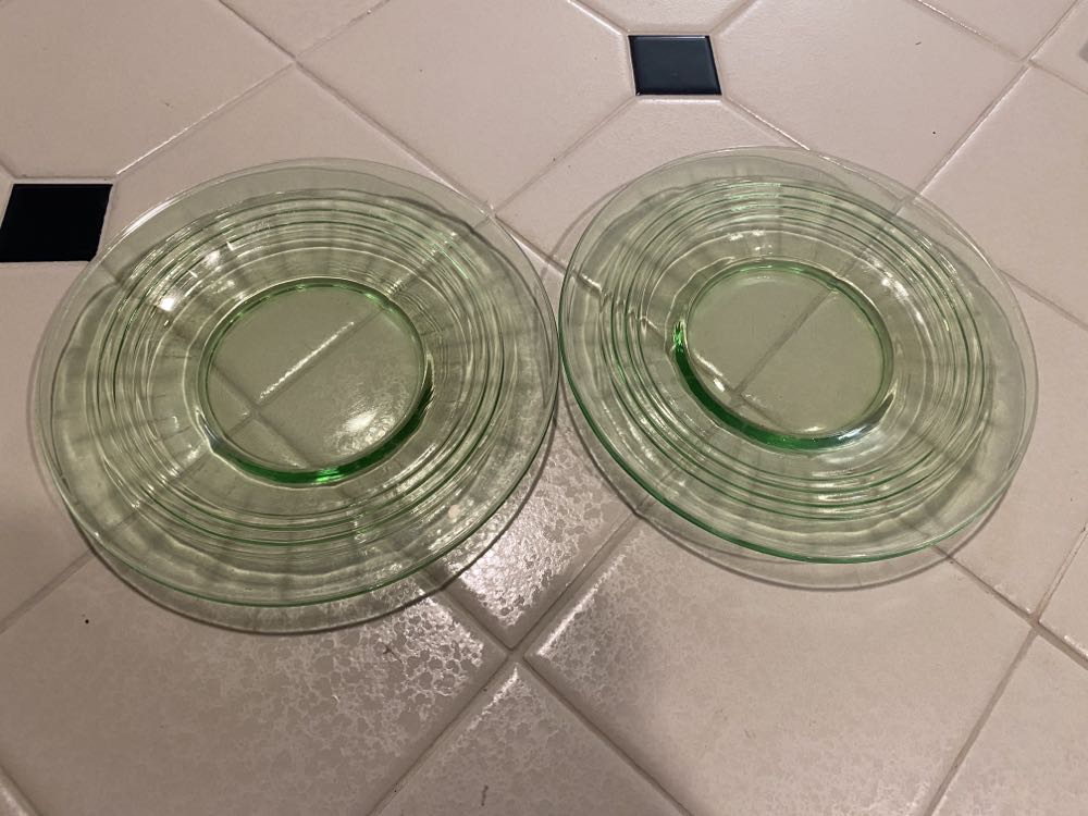 Anchor Hocking circle band optic ring pattern 6” Bread Plate  ornament collectible - Main Image 2