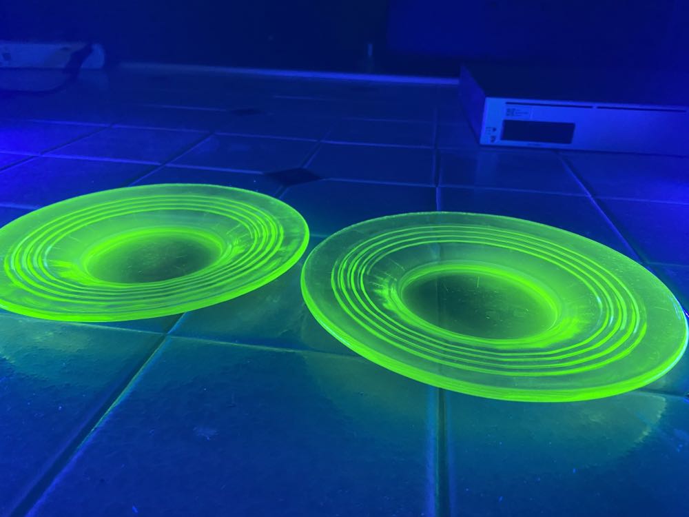 Anchor Hocking circle band optic ring pattern 6” Bread Plate  ornament collectible - Main Image 3