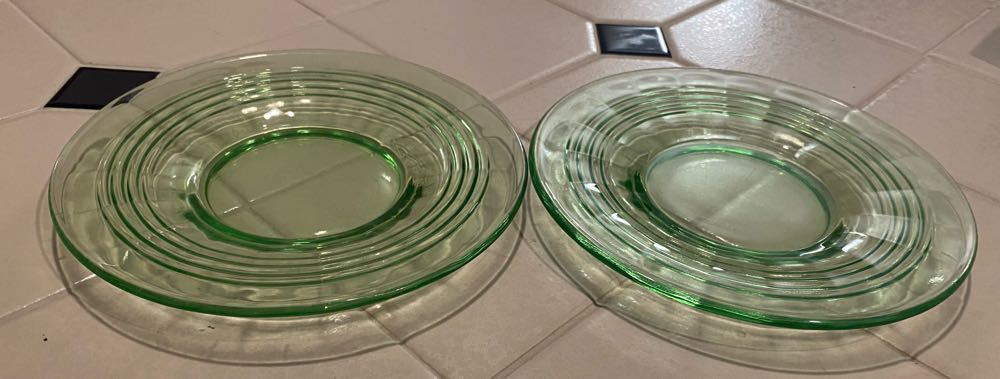 Anchor Hocking circle band optic ring pattern 6” Bread Plate  ornament collectible - Main Image 4