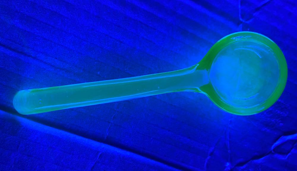 Unk. Blue vaseline glass Mayo / Condiment spoon ornament collectible - Main Image 1