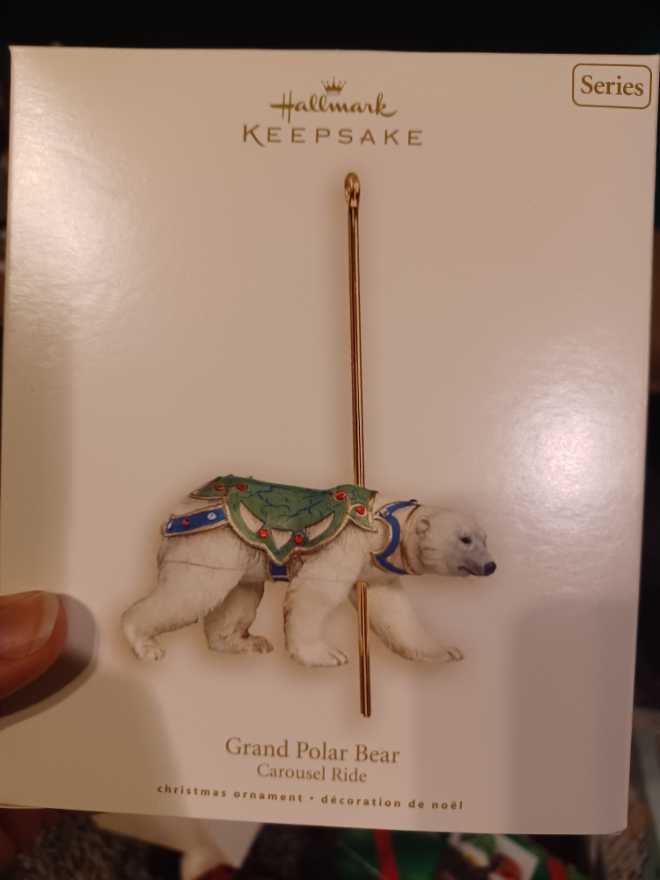 Snowcapped Red Bird Beaded Counted Cross Stitch Ornament Kit Mill Hill Winter Holiday M105