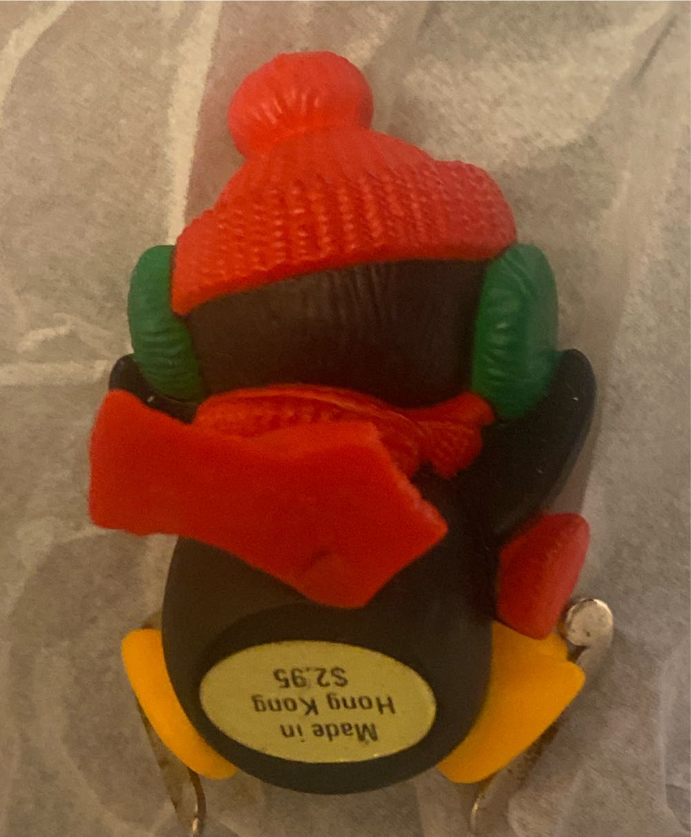 Merry Miniature - 1983 - Penguin On Skates - Mini (Penguin) ornament collectible - Main Image 2