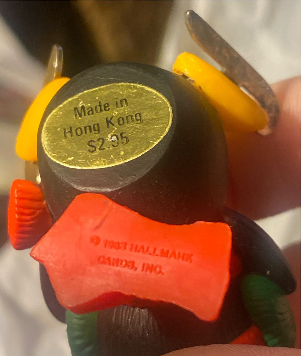 Merry Miniature - 1983 - Penguin On Skates - Mini (Penguin) ornament collectible - Main Image 3