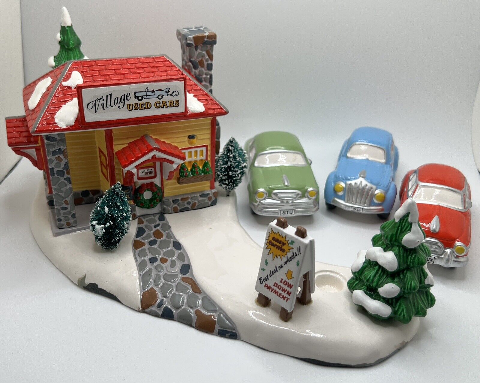 Village Used Car Lot - The Original Snow Village (Department 56) ornament collectible - Main Image 3