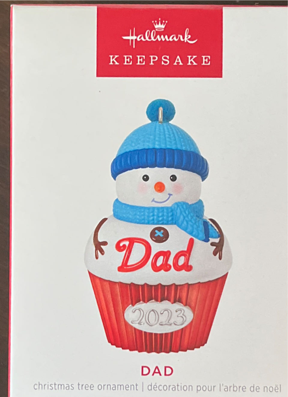 Dad Cupcake - Family (Sweets) ornament collectible [Barcode 763795794805] - Main Image 3