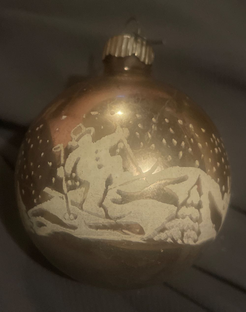 Shiny Brite - 1950 - Skiing Snowman - Stencil (Round) ornament collectible - Main Image 2