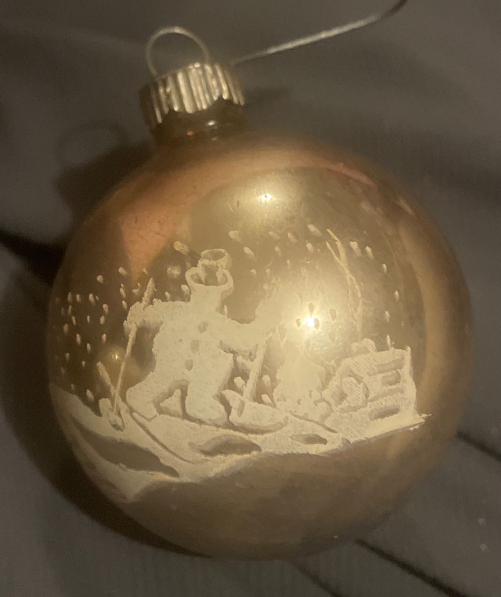 Shiny Brite - 1950 - Skiing Snowman - Stencil (Round) ornament collectible - Main Image 3