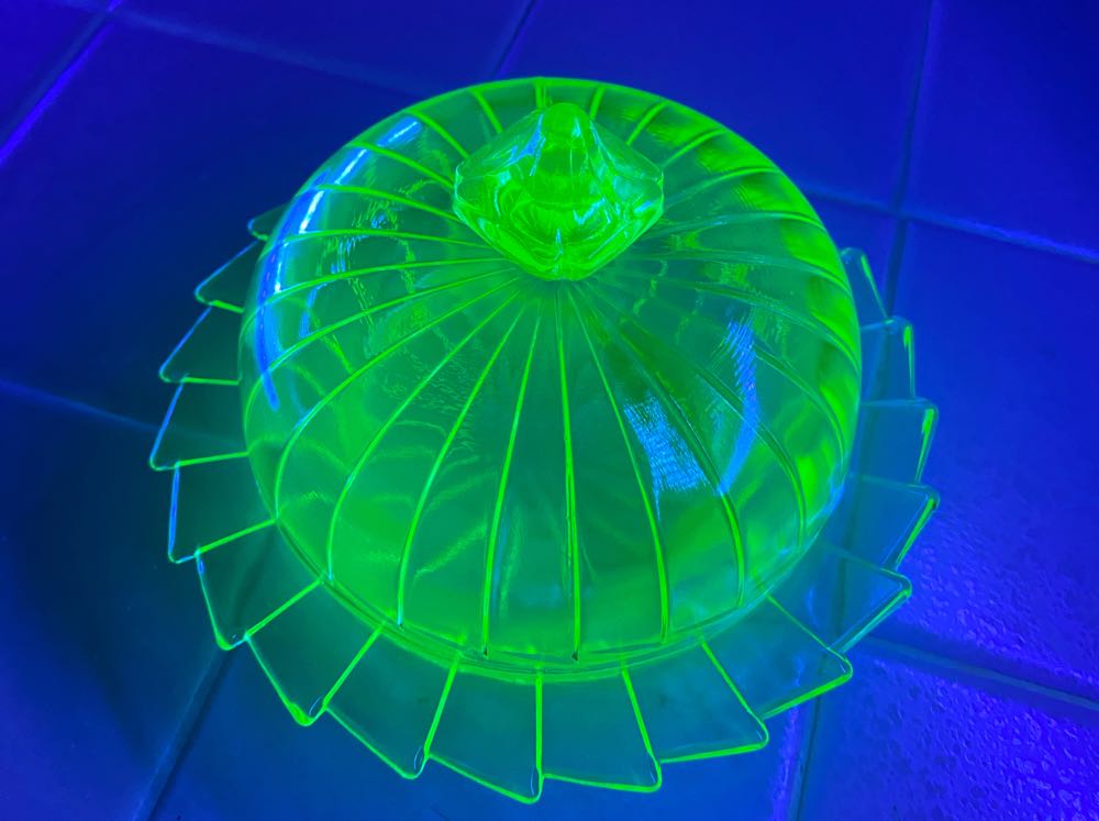 Jeanette Glass Sierra Green Pinwheel Pattern Butter Dish ornament collectible - Main Image 3