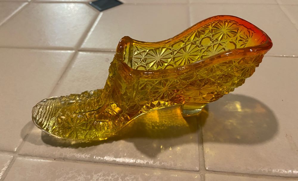 Fenton Daisy & Button Pattern Glass Slipper Shoe Amber High Heel  ornament collectible - Main Image 2