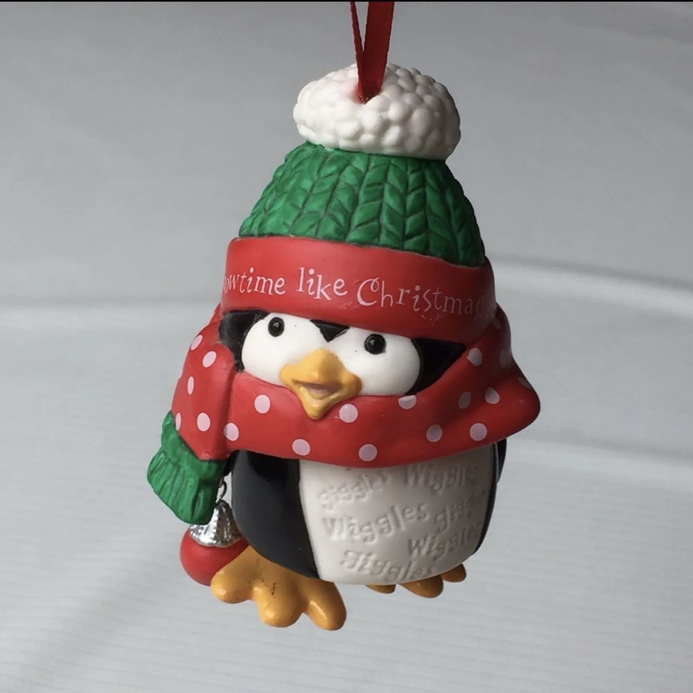 Wiggly Giggly Penguin  (Hallmark KOC Member Exclusive) ornament collectible - Main Image 3