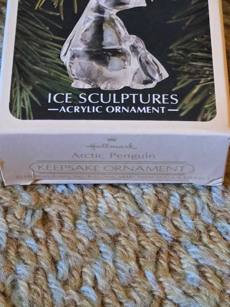 Ice Sculptures Arctic Penguin - Ice Sculptures ornament collectible - Main Image 2