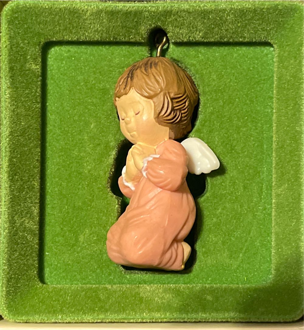 Barbie As Genevieve In The Twelve Pincesses