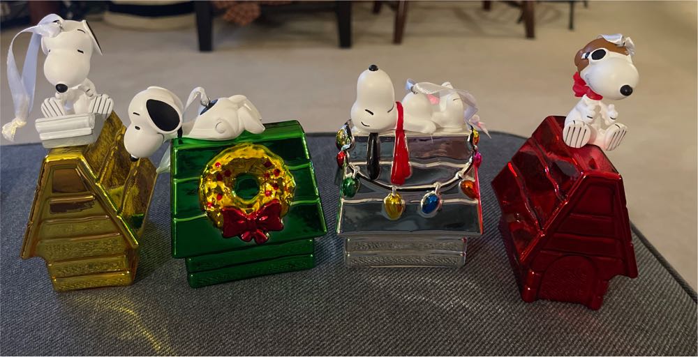 Snoopy 4 Ornaments - Peanuts (The Peanuts Gang) ornament collectible [Barcode 661127032277] - Main Image 2