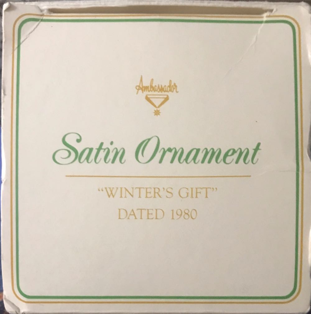 Winter’s Gift Satin Ball (Ambassador) - Disney ornament collectible [Barcode 009200003897] - Main Image 2