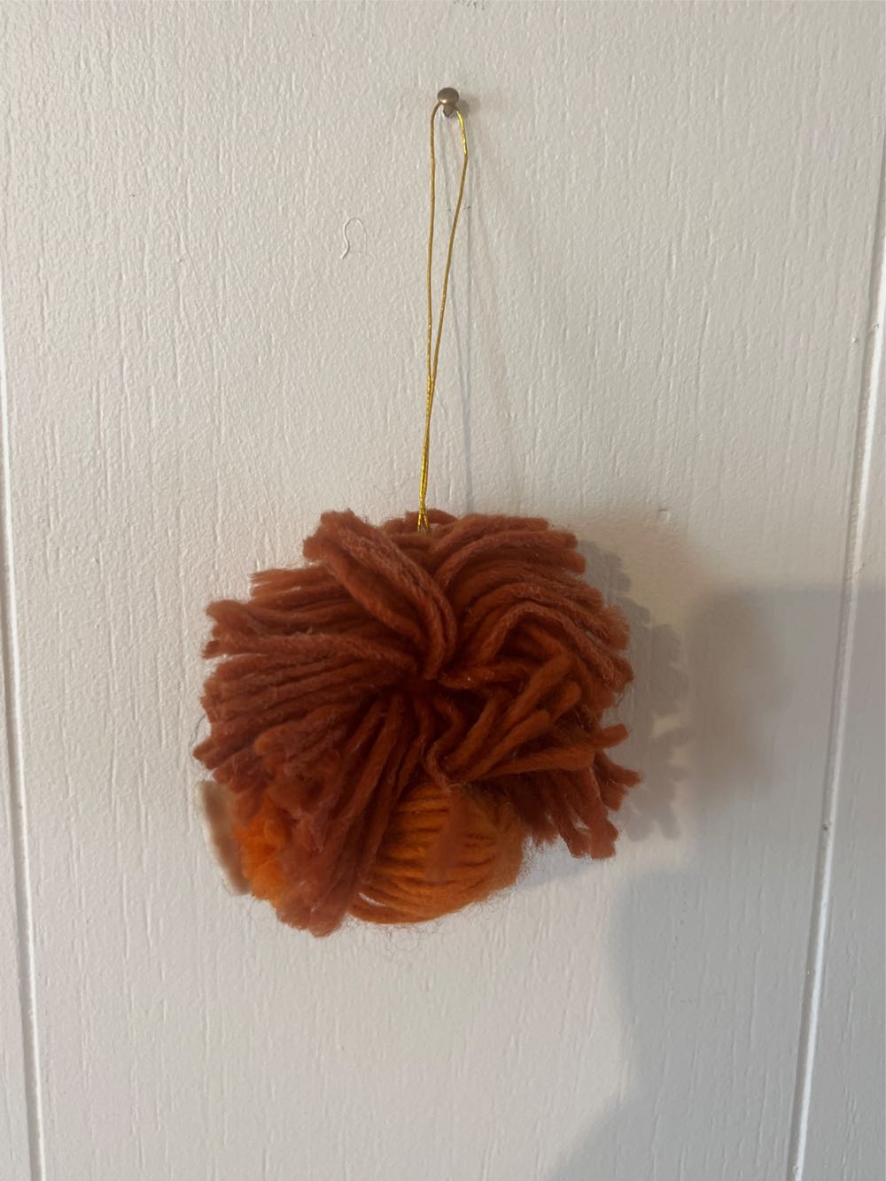 Vintage Mid Century Blue Eyed Lion Christmas Ornament Made from Yarn  ornament collectible - Main Image 2