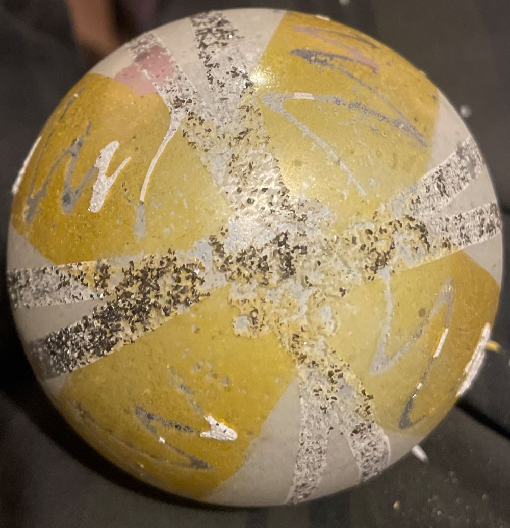 West Germany - D.B.G.M - Stripes & Swirls - Mica - White, Gold, Silver - Stripes & Swirls (Round) ornament collectible - Main Image 3