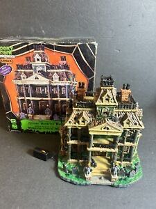 Lemax Spooky Town Collection ~ Gothic Haunted Mansion  ornament collectible [Barcode 728162151995] - Main Image 1