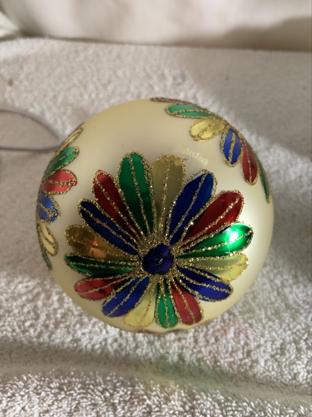 Starburst Ball - Holiday Heirlooms (Christmas Tree Ornament) ornament collectible - Main Image 3