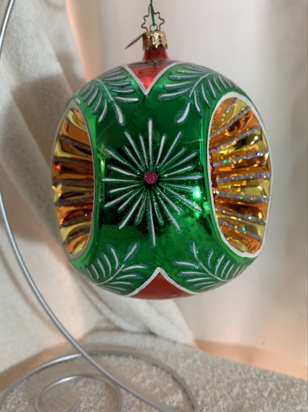 Grand Stardust Memories, Fuchia  (Christmas Tree Ornament) ornament collectible - Main Image 2