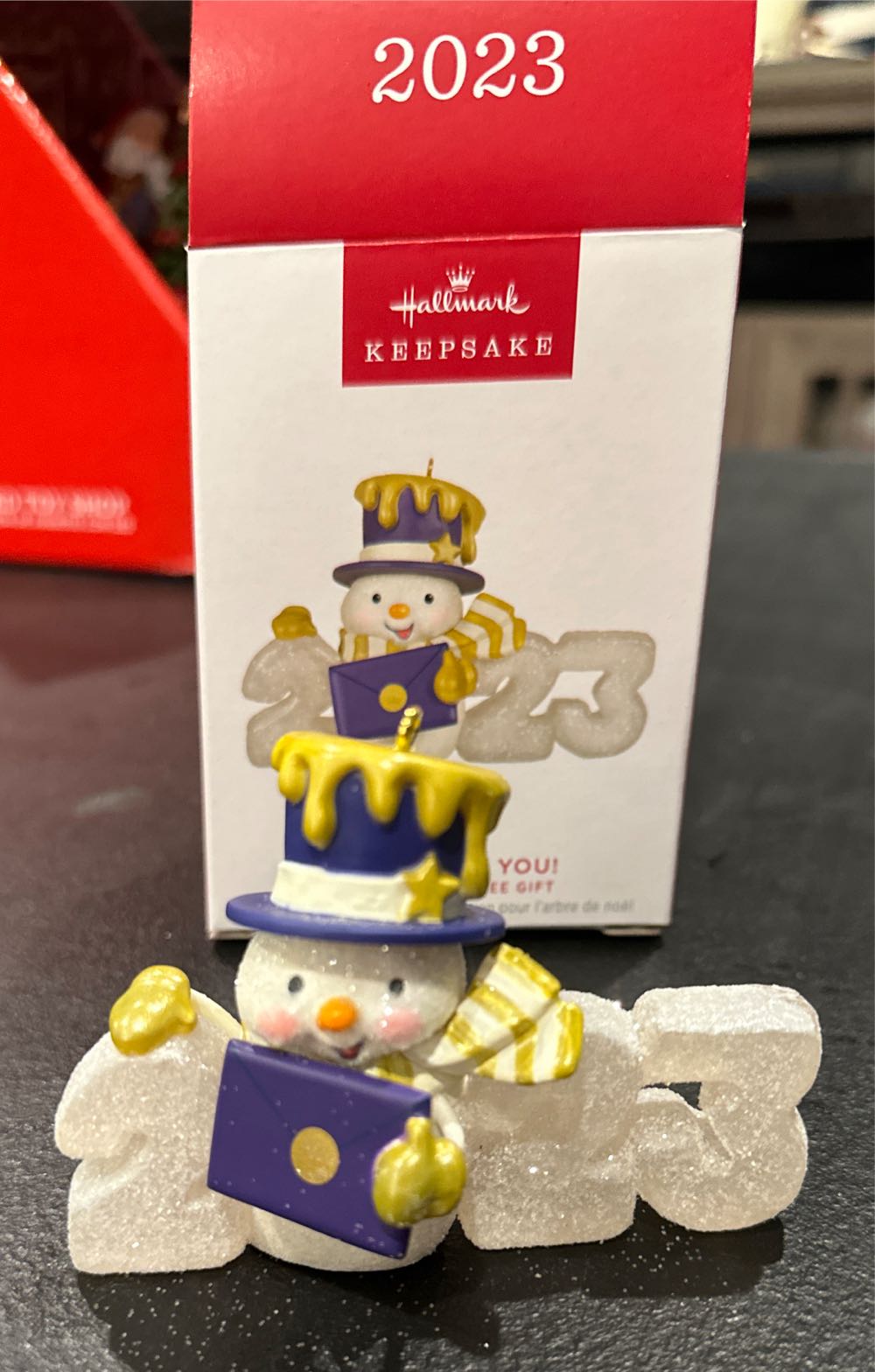 A Big Thank You! - Hallmark Employee Gift (Sweet Decade) ornament collectible [Barcode 763795818945] - Main Image 4