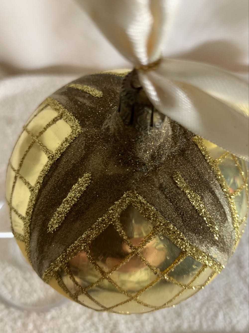 Avoca Gold Ball - Holiday Heirlooms (Christmas Tree Ornament) ornament collectible - Main Image 3