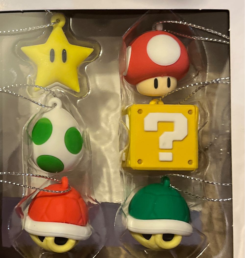Super Mario Mini Ornaments - Super Mario (Movie Miniatures) ornament collectible [Barcode 763795840342] - Main Image 2
