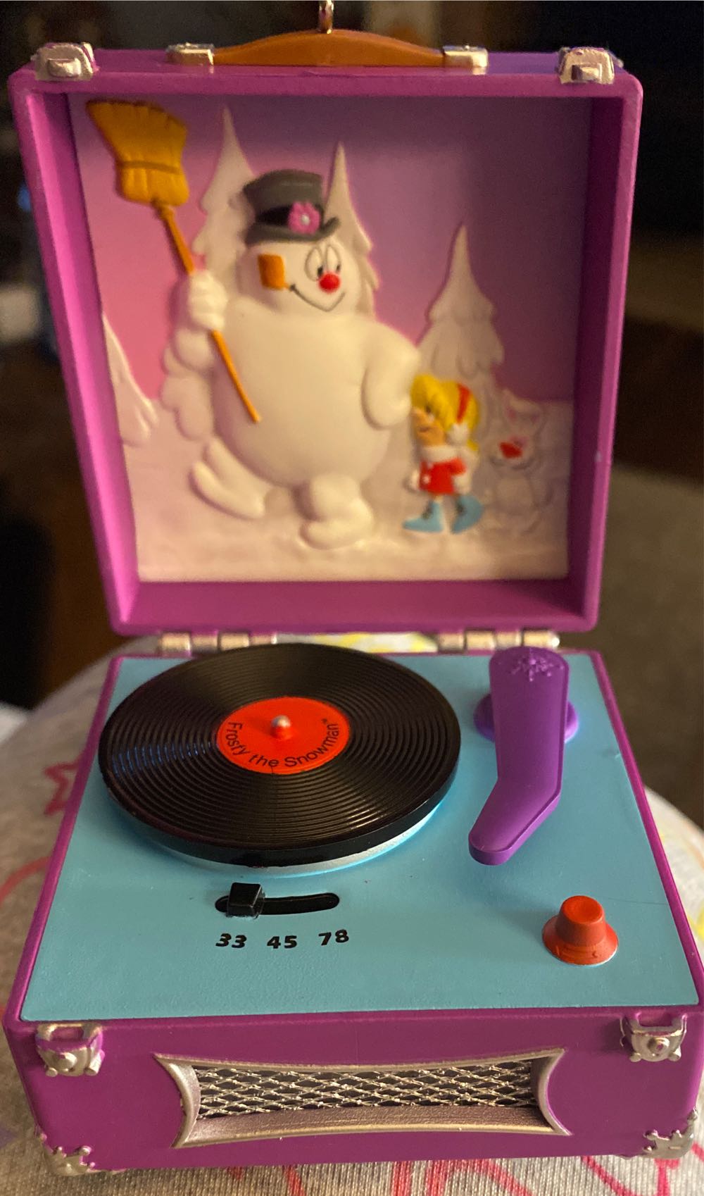 Look at Frosty Go - Keepsake (Frosty The Snowman) ornament collectible [Barcode 763795821396] - Main Image 3