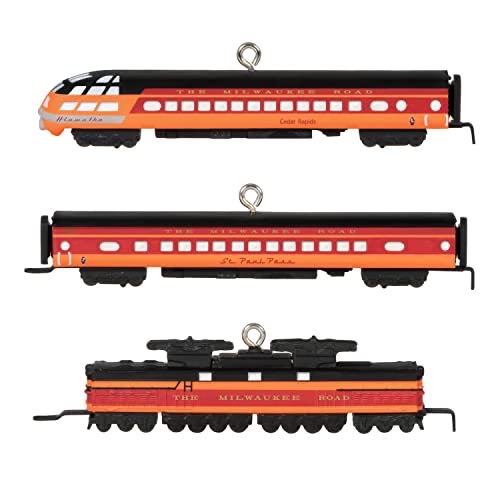 Lionel Milwaukee Road Ep-2 Passenger Set - Lionel Train Miniature (Lionel Miniature) ornament collectible [Barcode 763795812851] - Main Image 1