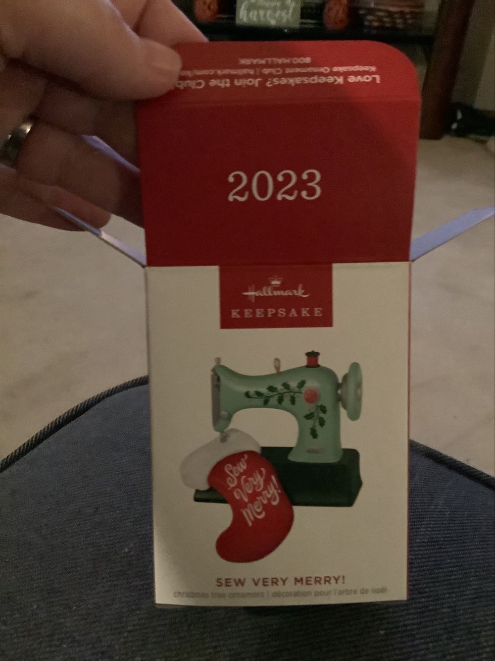 Sew Very Merry! - Sewing (Sewing) ornament collectible [Barcode 763795821181] - Main Image 3