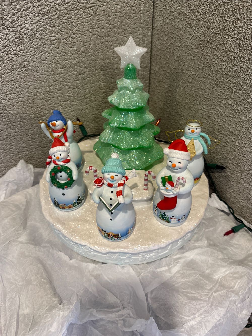 Christmas Concert - Snowtop Lodge (Snowtop Lodge) ornament collectible [Barcode 763795810673] - Main Image 4