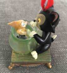 Figaro and Cleo Sketchbook Ornament - Disney Sketchbook (Pinocchio) ornament collectible - Main Image 3