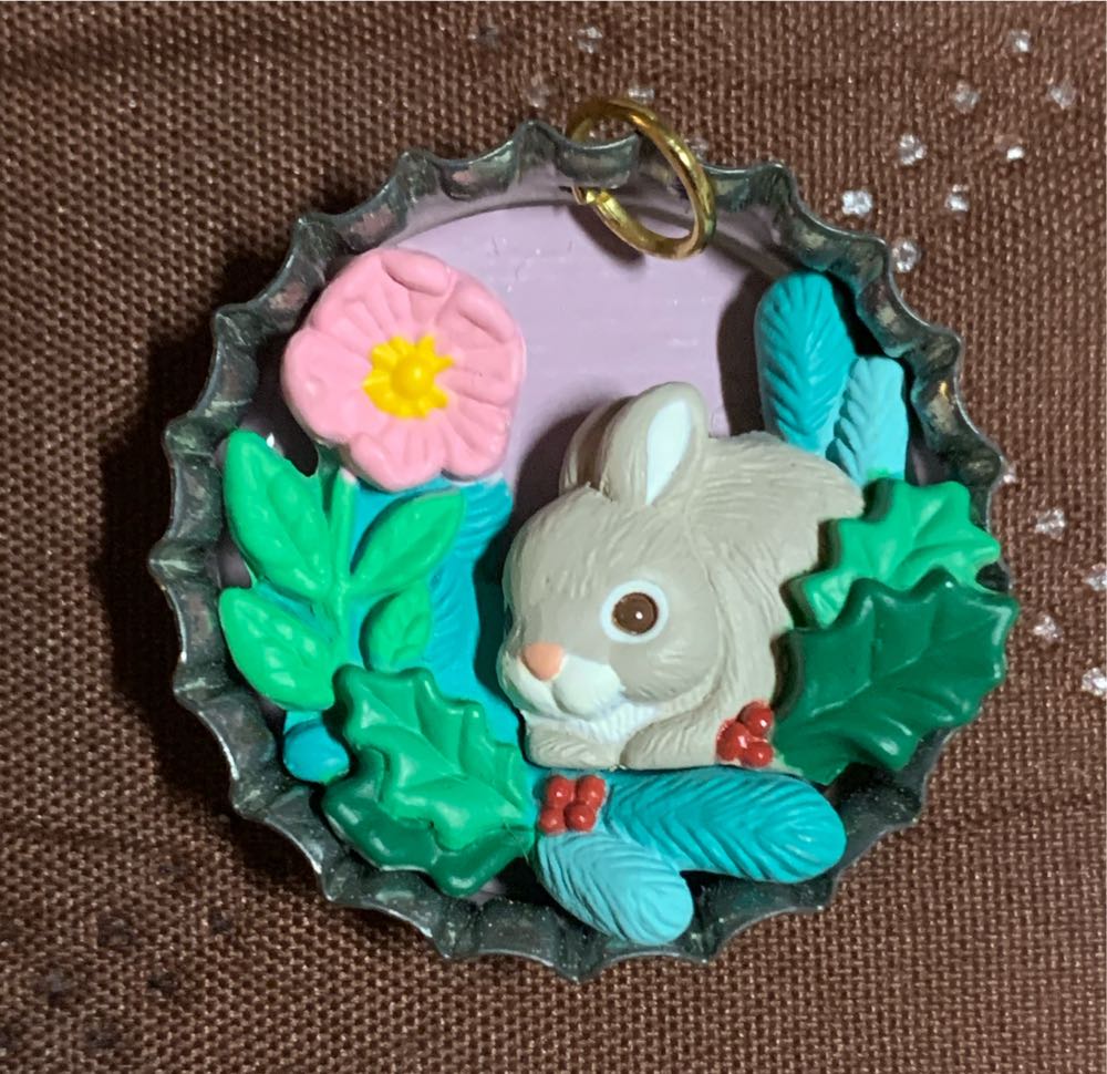 Holiday Bunny Miniature - Club Bottlecaps (Animals) ornament collectible - Main Image 3