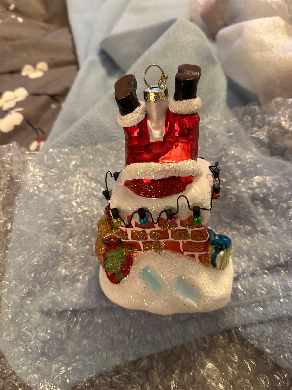 Hallmark - Christmas - Pin - Raccoon With Holly