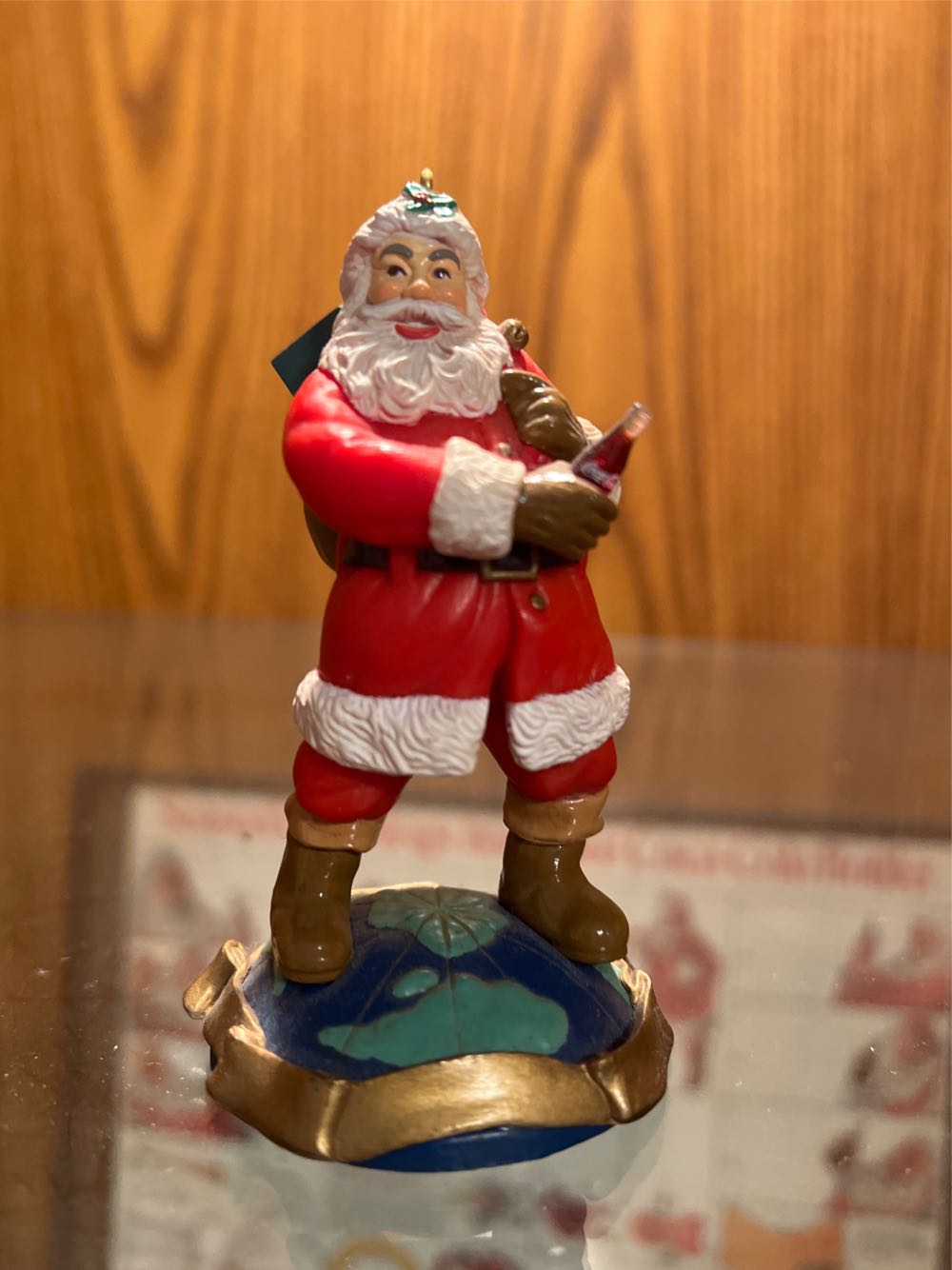 Coca Cola Santa Claus 1943 - Travel Refreshed - Trim-A-Tree Collection (Coca-Cola Santa Claus) ornament collectible [Barcode 715429111052] - Main Image 2