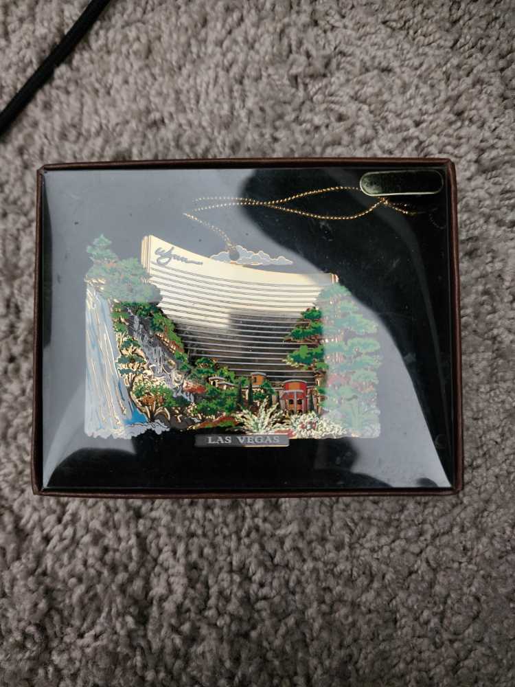 Lemax Hot Muffins And Crumpets #32207