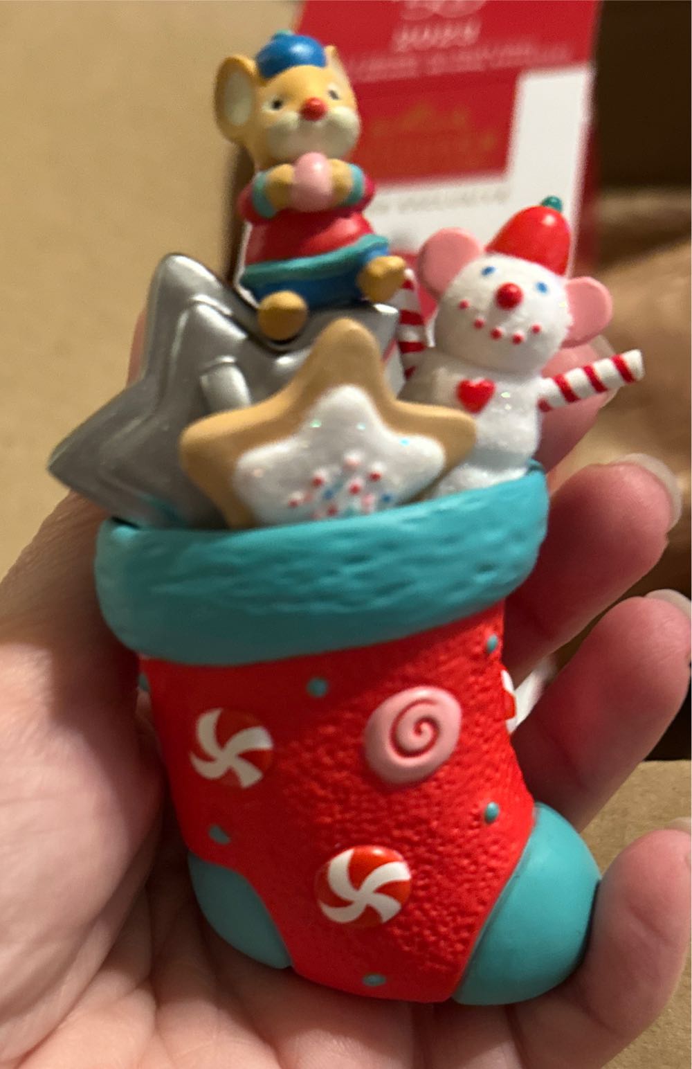 Stocking Stuffers Surprise Silver - Stocking Stuffers (Rare Colorway: Gold) ornament collectible [Barcode 763795793563] - Main Image 2