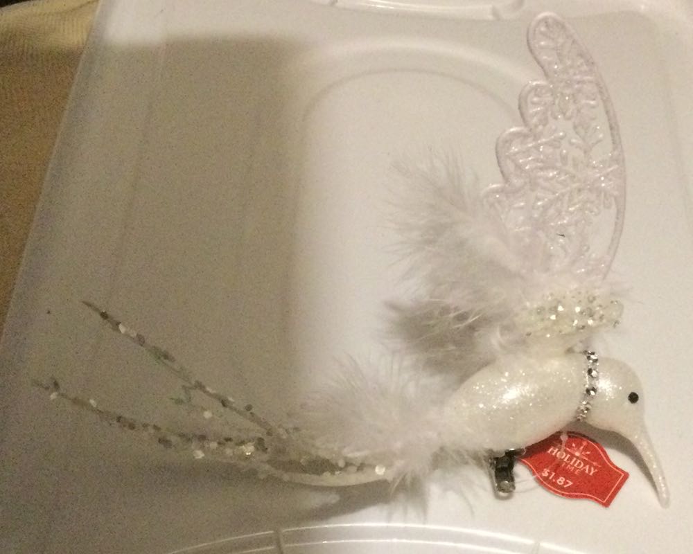 Hummingbird White Snowflake Wing - Holiday Time ornament collectible - Main Image 2