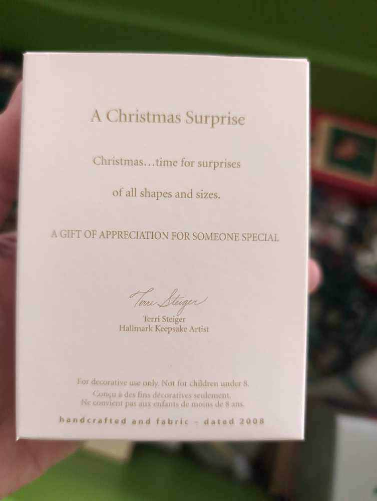 A Christmas Surprise  (Exclusive VIP Gift) ornament collectible - Main Image 2