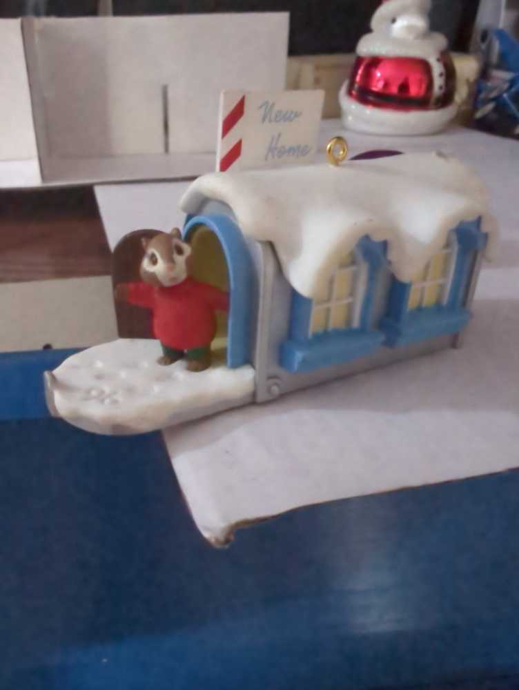 Pokemon Hallmark Eevee Christmas Tree Ornament XMAS 2022 Holiday New Ornaments