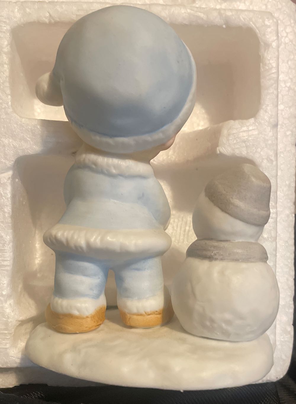 HOMCO - Winter Friends - Child With Snowman & Gift - #5613 - Winter Friends (Figurine) ornament collectible - Main Image 2