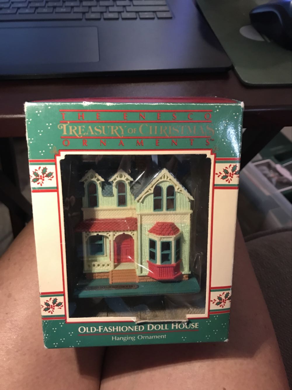 Old Fashioned Dollhouse  ornament collectible - Main Image 1