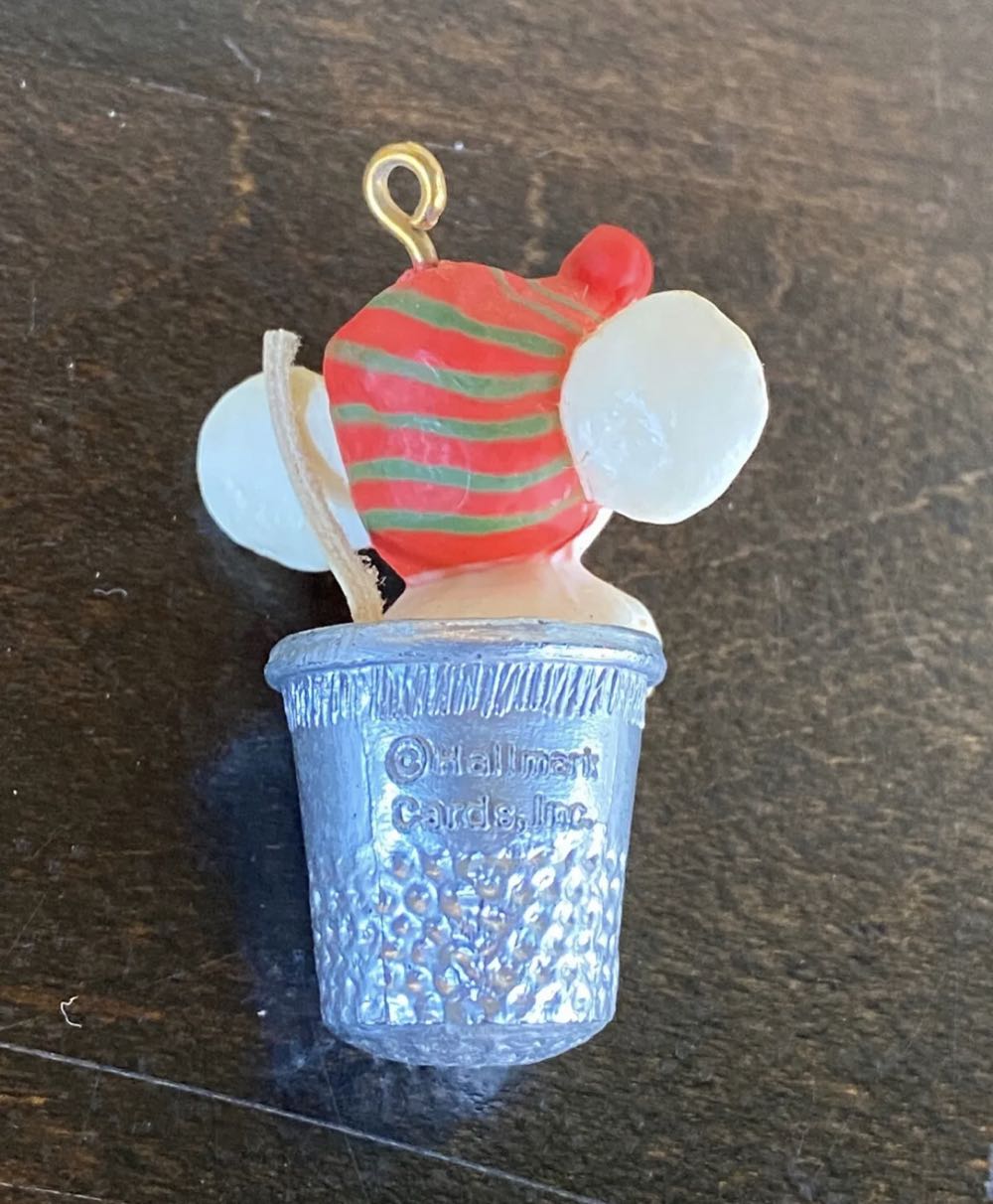 Mouse In Thimble - Thimble Series ornament collectible - Main Image 4